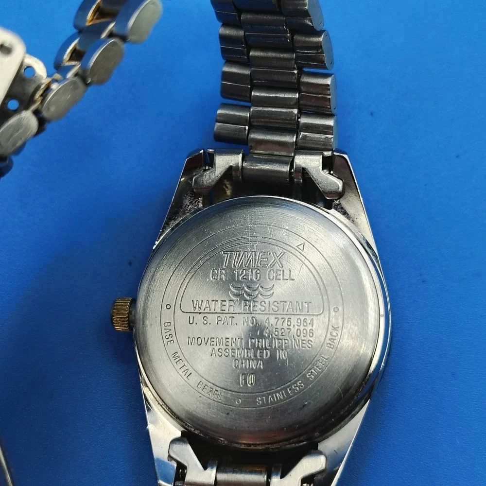 Vintage 2001 Timex Indiglo Presidential Date 25mm Women's Two Tone‎ Quartz Watch